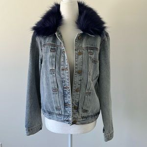 Pommander Place denim jacket with removable faux fur collar size small NWOT
